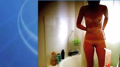 Orang mengerang seperti orang gila ketika dia masuk ke lubang di dinding bokep jepang xxx