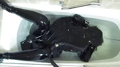 Gugup Asia tahu cara vedeo porn jepang naik ekor seperti seorang profesional.