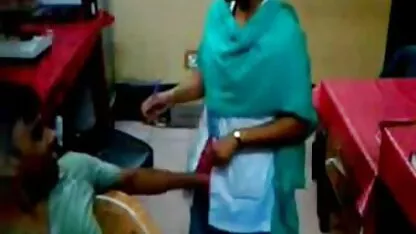 Seorang gadis cantik adalah marah, video porno perawan jepang ayam keras dengan, mulut basah panas!